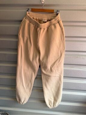 Comfrt cream sweatpants